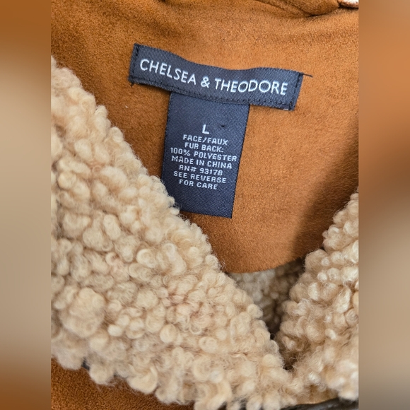 Chealsa & Theodore faux suede sherpa lined hooded coat in Carmel | size L - Picture 2 of 9